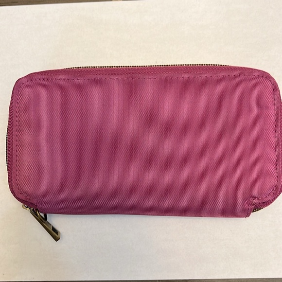 TRAVELON PURPLE ZIP AROUND WALLET RFID - Picture 4 of 12